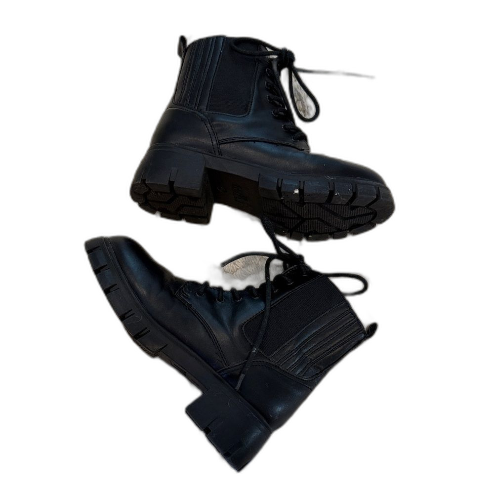 MIA girl’s combat boots. Size 4 - Picture 6 of 7